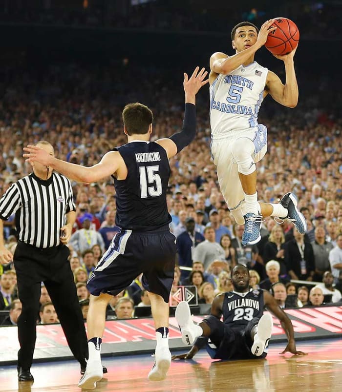 Marcus-Paige-three-point shot.jpg